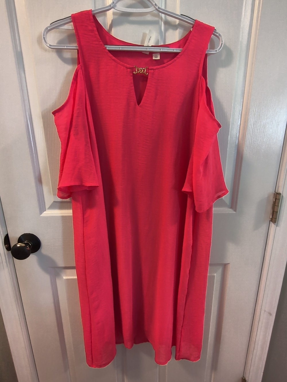 Cold-Shoulder Red Shift Dress - Tacera
